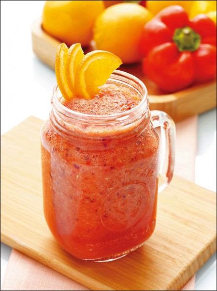 orange juice with sweet pepper and tomato