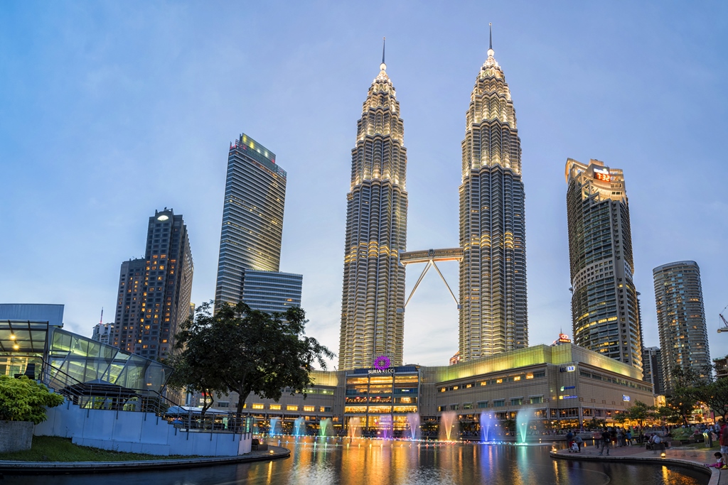Petronas-Towers-in-Malaysia