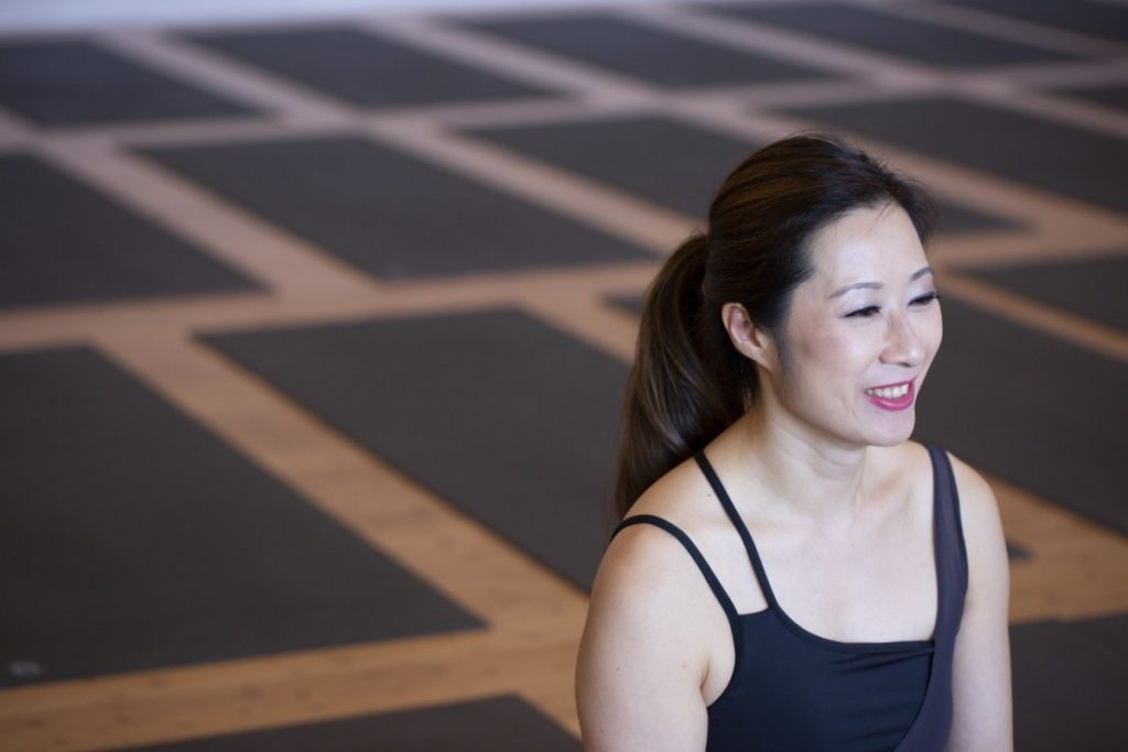 Maria Yool 辭去空姐、與機師前夫離婚,她成為瑜伽老師:「忠於自己,改變永不怕遲,結局也不會壞到哪兒去」