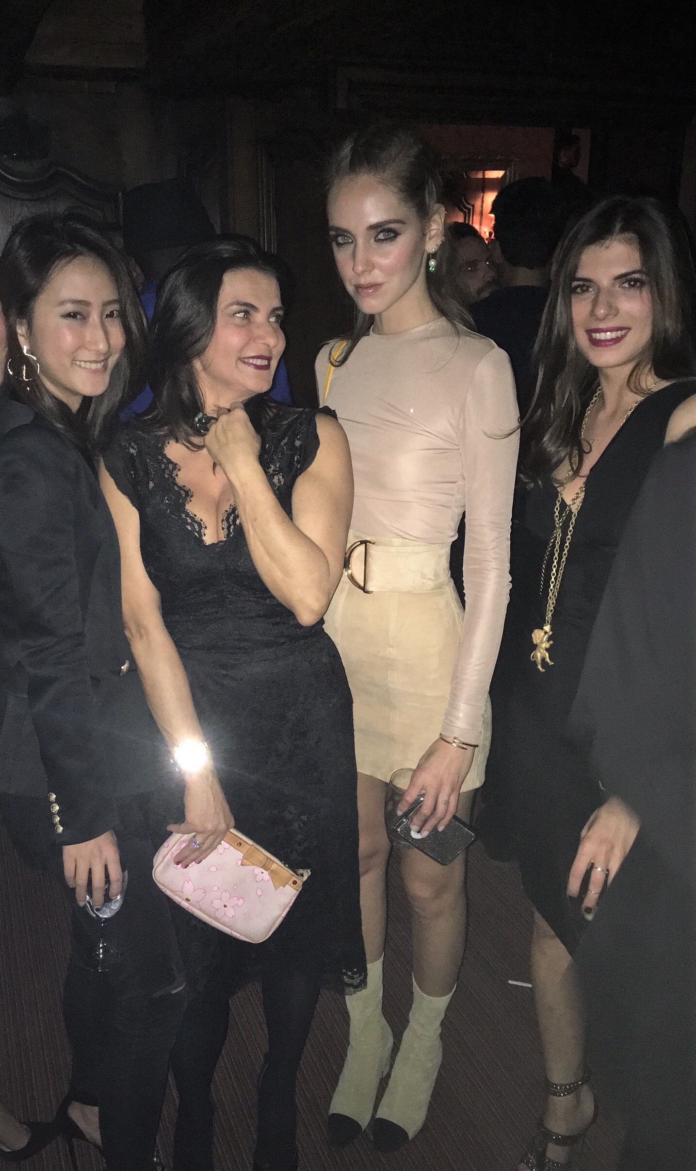 因工作關係時常參加時裝秀和秀後派對