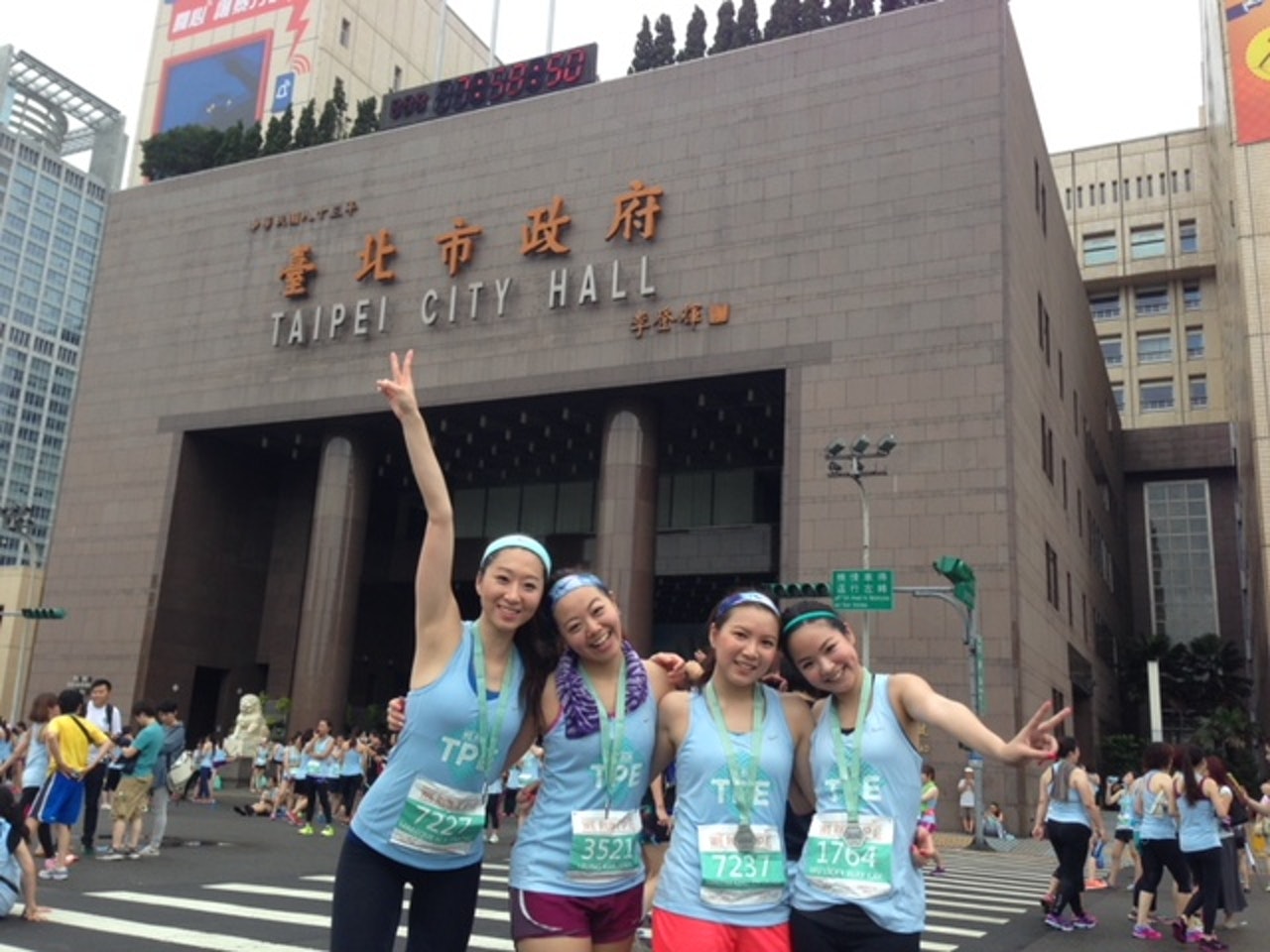 Minutes在最沮喪的時候，遇上了一班喜愛運動的朋友，更帶她走到台灣參加跑步比賽。（受訪者提供）
